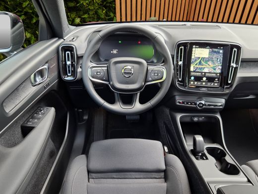 Volvo  EC40 Single Motor Plus Europa 70 kWh | Panoramadak | Memory | Harman/Kardon | Stuur/stoelverwarming ActivLease financial lease