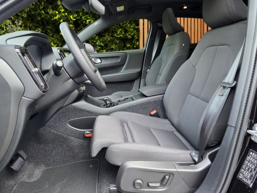 Volvo  EC40 Single Motor Plus Europa 70 kWh | Panoramadak | Memory | Harman/Kardon | Stuur/stoelverwarming ActivLease financial lease