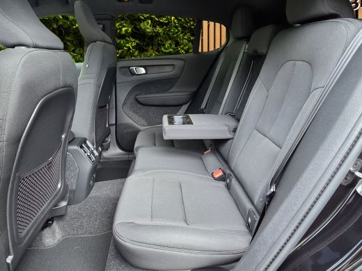Volvo  EC40 Single Motor Plus Europa 70 kWh | Panoramadak | Memory | Harman/Kardon | Stuur/stoelverwarming ActivLease financial lease