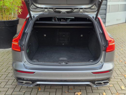 Volvo  V60 2.0 T6 Recharge AWD R-Design | Styling Kit | Camera | Adaptive Cruise | BLIS | Memory ActivLease financial lease