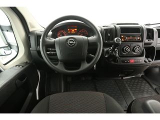 Opel Movano 2.2D 140PK 3.5t | Bakwagen | Laadklep | Camera | Airco | Cruise | 3 Zits | Laadbak
