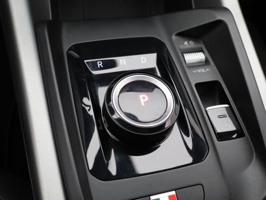 Alfa Romeo Tonale 1.5T Hybrid Veloce Lederen Bekleding | Adaptieve Cruise Control | Elektrische Stoelen | Stoelverw... ActivLease financial lease