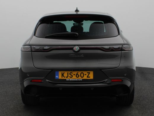 Alfa Romeo Tonale 1.5T Hybrid Veloce Lederen Bekleding | Adaptieve Cruise Control | Elektrische Stoelen | Stoelverw... ActivLease financial lease