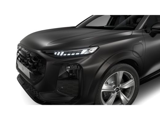 Audi Q3 S edition | Adaptive cruise control | Audi sound system | Climate pakket plus ActivLease financial lease
