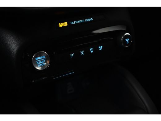 Ford Kuga Titanium | Trekhaak | Camera | 2100KG Trekgewicht | Climate Control | ActivLease financial lease