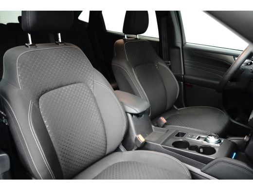 Ford Kuga Titanium | Trekhaak | Camera | 2100KG Trekgewicht | Climate Control | ActivLease financial lease