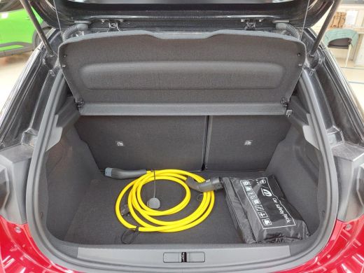 Opel Corsa-e GS 50 kWh 3 Fase | Navigatie | Achteruitrijcamera | Dodehoek-Detectie | Warmtepomp | !! ActivLease financial lease
