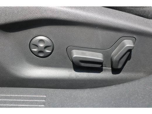 Peugeot 408 GT Avantage 58 kWh | Camera | Winterpakket | Navi | Warmtepomp | Leder/alcantara | Keyless | ActivLease financial lease