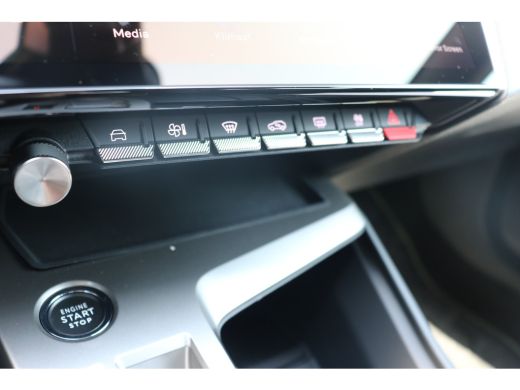Peugeot 408 GT Avantage 58 kWh | Camera | Winterpakket | Navi | Warmtepomp | Leder/alcantara | Keyless | ActivLease financial lease