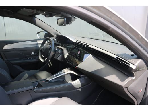 Peugeot 408 GT Avantage 58 kWh | Camera | Winterpakket | Navi | Warmtepomp | Leder/alcantara | Keyless | ActivLease financial lease
