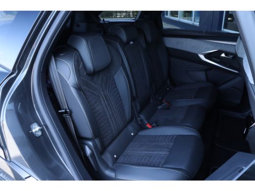 Peugeot 5008 GT | Adaptieve cruise control met Stop&Go functie | LED 3D-achterlichten | Pack Safety Plus ActivLease financial lease