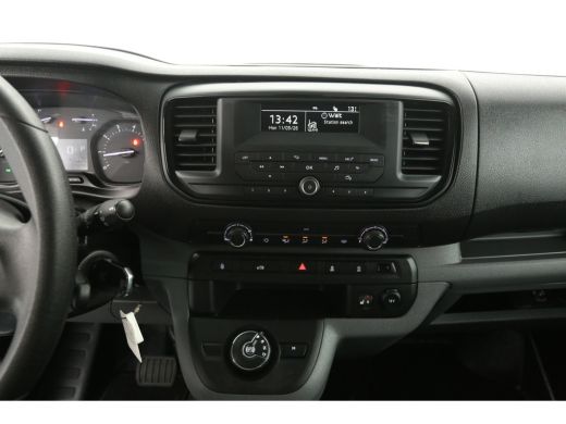 Peugeot Expert 2.0 BlueHDI L2H1 | Automaat | Airco | Cruise | 3 Zits | Parkeersens. ActivLease financial lease