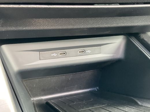 Seat Leon Sportstourer 1.4 TSI 259pk eHybrid PHEV FR Pano.dak Stoelverw. Plug-in ActivLease financial lease