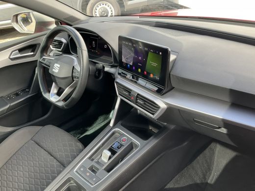 Seat Leon Sportstourer 1.4 TSI 259pk eHybrid PHEV FR Pano.dak Stoelverw. Plug-in ActivLease financial lease