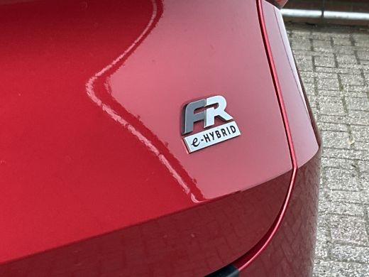 Seat Leon Sportstourer 1.4 TSI 259pk eHybrid PHEV FR Pano.dak Stoelverw. Plug-in ActivLease financial lease