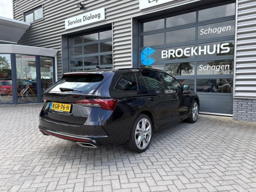 Skoda Octavia Combi 1.4 TSI 245 pk RS iV PHEV Business 6-DSG | Heads-up | Elektrische geheugen stoel | Achterui... ActivLease financial lease