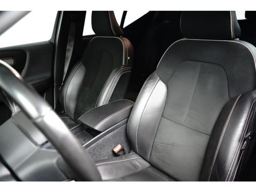 Volvo  XC40 1.5 T5 Recharge R-Design 262pk | Pano | Stoelverwarming | Camera | Apple Carplay ActivLease financial lease