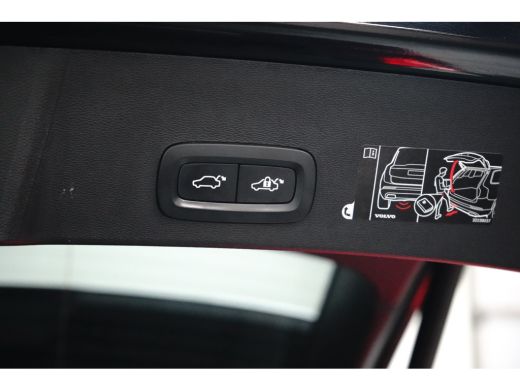 Volvo  XC40 1.5 T5 Recharge R-Design 262pk | Pano | Stoelverwarming | Camera | Apple Carplay ActivLease financial lease