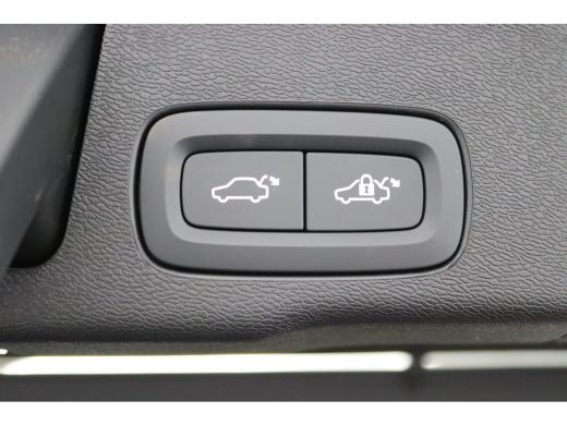 Volvo  XC60 T6 Plug-in hybrid AWD Plus Black Edition | Panoramadak | 360 Camera | Head-up Display | Harman Ka... ActivLease financial lease