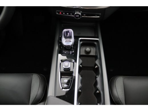 Volvo  XC60 T6 Plug-in hybrid AWD Plus Black Edition | Panoramadak | 360 Camera | Head-up Display | Harman Ka... ActivLease financial lease