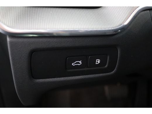 Volvo  XC60 T6 Plug-in hybrid AWD Plus Black Edition | Panoramadak | 360 Camera | Head-up Display | Harman Ka... ActivLease financial lease