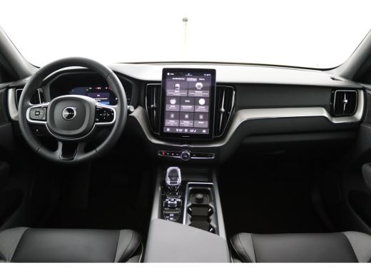 Volvo  XC60 T6 Plug-in hybrid AWD Plus Black Edition | Panoramadak | 360 Camera | Head-up Display | Harman Ka... ActivLease financial lease