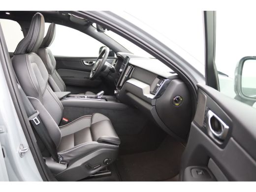 Volvo  XC60 T6 Plug-in hybrid AWD Plus Black Edition | Panoramadak | 360 Camera | Head-up Display | Harman Ka... ActivLease financial lease
