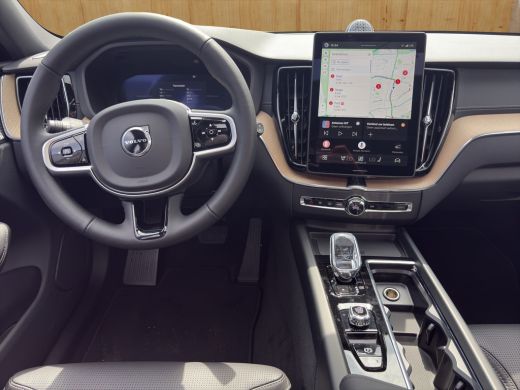 Volvo  XC60 T6 Ultra Dark Recharge Plug-In Hybrid AWD ActivLease financial lease