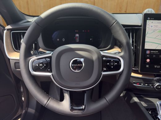 Volvo  XC60 T6 Ultra Dark Recharge Plug-In Hybrid AWD ActivLease financial lease