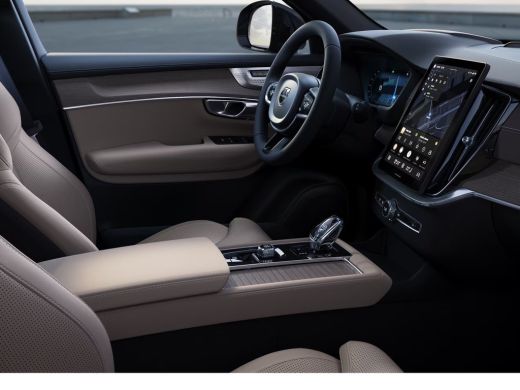 Volvo  XC90 T8 406PK AWD Ultra Dark Executive B&W | 22" | Luchtvering | Massage/ventilatie | Gelam. glas ActivLease financial lease