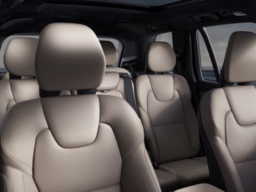 Volvo  XC90 T8 406PK AWD Ultra Dark Executive B&W | 22" | Luchtvering | Massage/ventilatie | Gelam. glas ActivLease financial lease