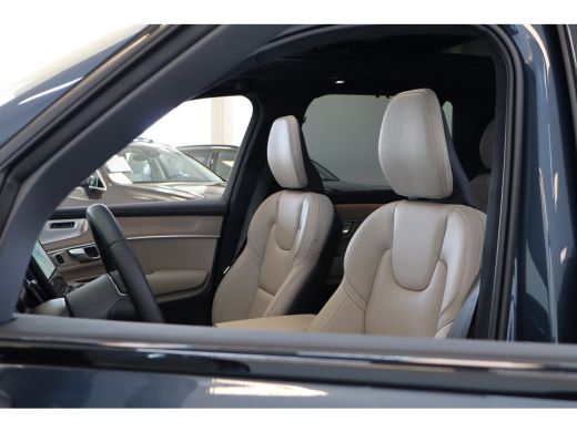 Volvo  XC90 T8 406PK AWD Ultra Dark Executive B&W | 22" | Luchtvering | Massage/ventilatie | Gelam. glas ActivLease financial lease