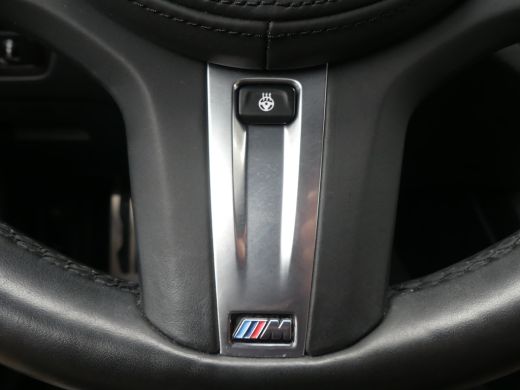 BMW 3 Serie 330e High Executive | M SPORT | TREKHAAK | ADAPTIVE CRUISE | CAMERA | DODEHOEKDETECTIE | PARKEERS... ActivLease financial lease
