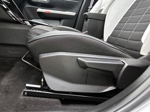 Citroën &euml;-C3 Max 113pk 44 kWh TWO-TONE | CAMERA | CARPLAY & NAVI | LED ActivLease financial lease