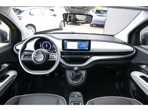 Fiat 500 1.0 Hybrid La Prima Demo-Deal! | Navigatie | JBL | Panoramadak | Stoelverwarming | Leder | !! ActivLease financial lease