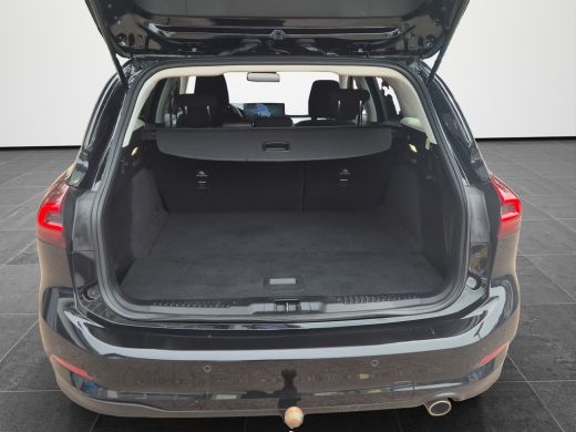 Ford Focus 1.0 EcoBoost Hybrid Titanium 155pk | Elekt. Trekhaak | Winterpack | Adaptive Cruise | Dodehoek De... ActivLease financial lease
