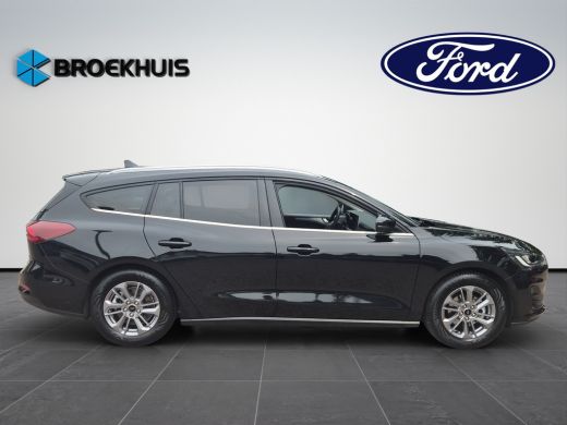 Ford Focus 1.0 EcoBoost Hybrid Titanium 155pk | Elekt. Trekhaak | Winterpack | Adaptive Cruise | Dodehoek De... ActivLease financial lease