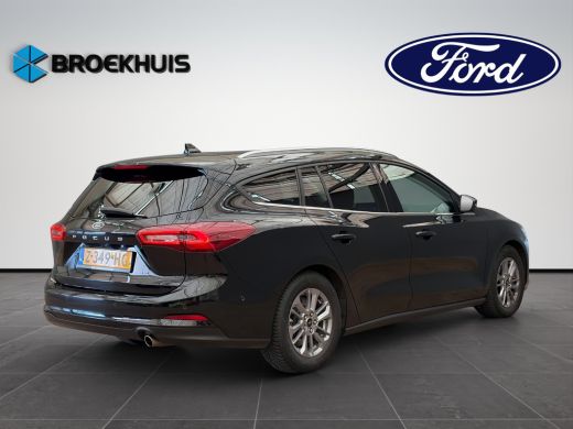Ford Focus 1.0 EcoBoost Hybrid Titanium 155pk | Elekt. Trekhaak | Winterpack | Adaptive Cruise | Dodehoek De... ActivLease financial lease