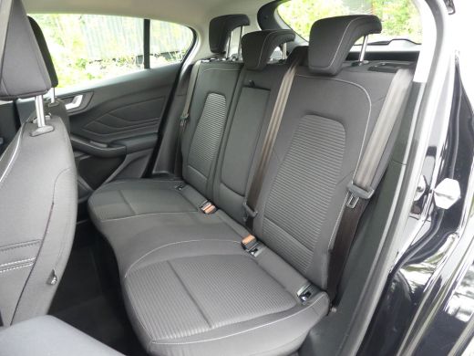 Ford Focus 1.0 EcoBoost Titanium Business | PARKEERSENSOREN V+A | LMV 16" | APPLE CARPLAY / ANDRIOD AUTO | N... ActivLease financial lease