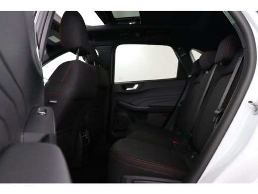 Ford Kuga 2.5 PHEV ST-Line | Trekhaak | Elektrisch Panoramadak | Winter Pack | Adaptieve Cruise Control | 3... ActivLease financial lease