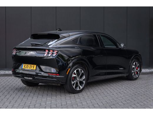 Ford Mustang Mach-E Mach-E Extended RWD 98 kWh | Panoramadak | Elektrische stoelen | 360 camera | Automatische klep ActivLease financial lease