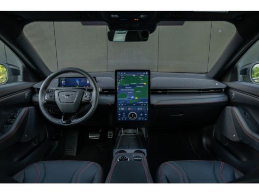 Ford Mustang Mach-E Mach-E Extended RWD 98 kWh | Panoramadak | Elektrische stoelen | 360 camera | Automatische klep ActivLease financial lease