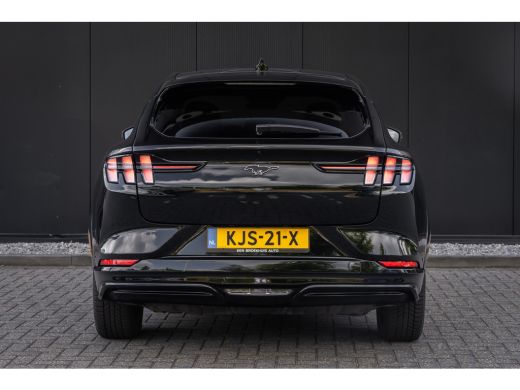 Ford Mustang Mach-E Mach-E Extended RWD 98 kWh | Panoramadak | Elektrische stoelen | 360 camera | Automatische klep ActivLease financial lease