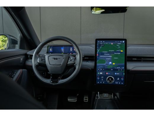Ford Mustang Mach-E Mach-E Extended RWD 98 kWh | Panoramadak | Elektrische stoelen | 360 camera | Automatische klep ActivLease financial lease