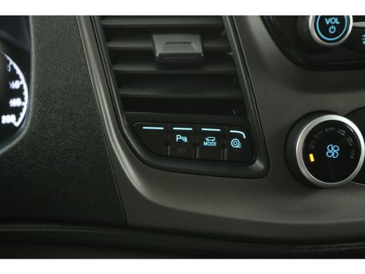 Ford Transit 2.0 TDCI L2H2 | Airco | Cruise | Camera | 3 Zits | Carplay | Parkeersens. ActivLease financial lease