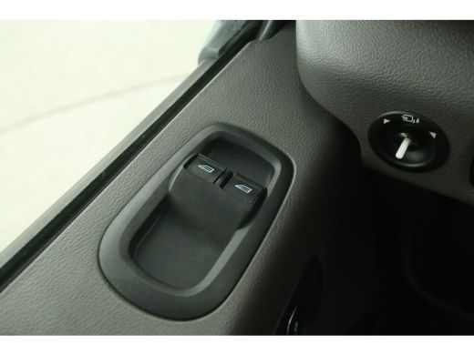 Ford Transit 2.0 TDCI L2H2 | Airco | Cruise | Camera | 3 Zits | Carplay | Parkeersens. ActivLease financial lease