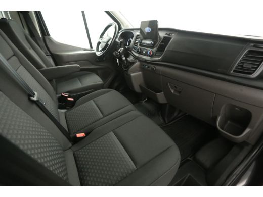 Ford Transit 2.0 TDCI L2H2 | Airco | Cruise | Camera | 3 Zits | Carplay | Parkeersens. ActivLease financial lease