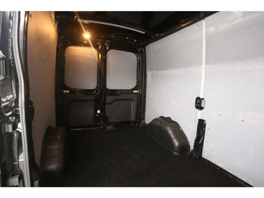 Ford Transit 2.0 TDCI L2H2 | Airco | Cruise | Camera | 3 Zits | Carplay | Parkeersens. ActivLease financial lease