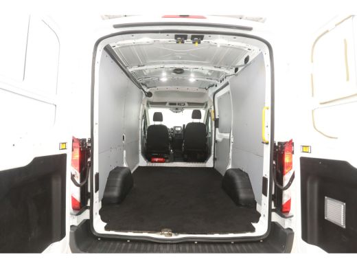 Ford Transit 2.0 TDCI L2H2 | Airco | Cruise | Camera | Parkeersens | LED ActivLease financial lease