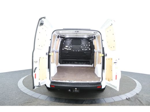 Ford Transit Custom 320 2.0 TDCI L2H1 Trend | Camera | Navigatie | Laadruimte Pakket | Rijstrooksensor | Stoelverwarm... ActivLease financial lease